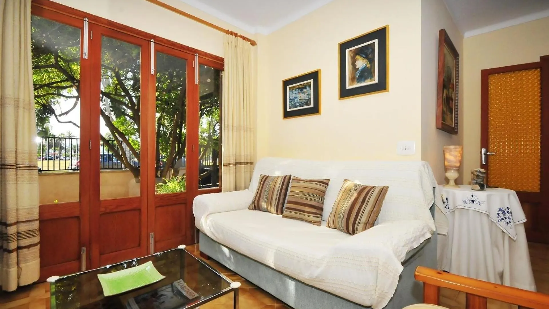 Casa de Férias Tolles Ferienhaus In Alcdia Mit Garten, Grill Und Terrasse Port de Alcudia